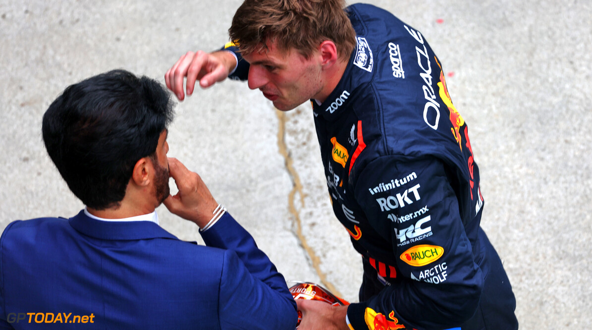 Formula One World Championship
(L to R): Mohammed Bin Sulayem (UAE) FIA President with Max Verstappen (NLD) Red Bull Racing.

20.07.2024. Formula 1 World Championship, Rd 13, Hungarian Grand Prix, Budapest, Hungary, Qualifying Day.

 - www.xpbimages.com, EMail: requests@xpbimages.com (C) Copyright: Coates / XPB Images
Motor Racing - Formula One World Championship - Hungarian Grand Prix - Qualifying Day - Budapest, Hungary
XPB Images
Budapest
Hungary

Formel1 Formel F1 Formula 1 Formula1 GP Grand Prix one Circuit H