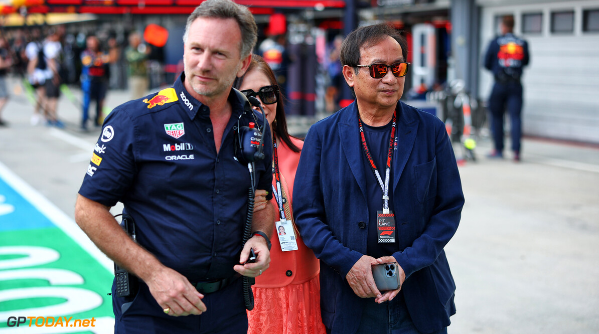 Formula One World Championship
Christian Horner (GBR) Red Bull Racing Team Principal with Chalerm Yoovidhya (THA) Red Bull Racing Co-Owner and his wife Daranee Yoovidhya (THA).

21.07.2024. Formula 1 World Championship, Rd 13, Hungarian Grand Prix, Budapest, Hungary, Race Day.

 - www.xpbimages.com, EMail: requests@xpbimages.com (C) Copyright: Coates / XPB Images
Motor Racing - Formula One World Championship - Hungarian Grand Prix - Race Day - Budapest, Hungary
XPB Images
Budapest
Hungary

Formel1 Formel F1 Formula 1 Formula1 GP Grand Prix one Circuit H