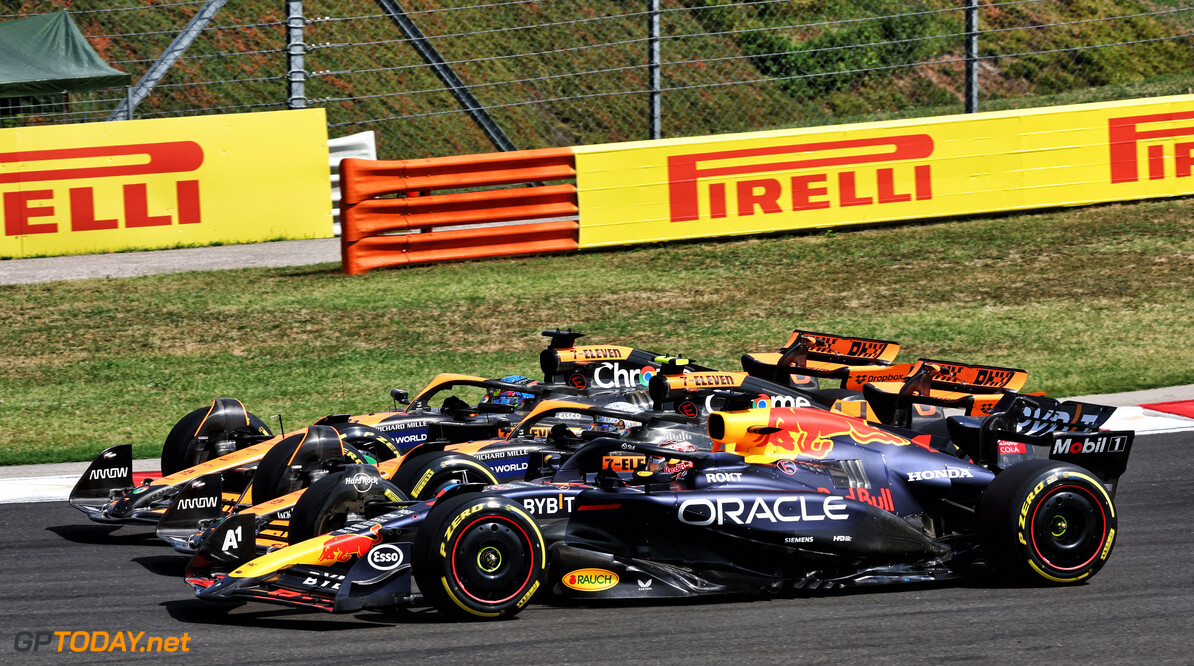 Formula One World Championship
Max Verstappen (NLD) Red Bull Racing RB20; Lando Norris (GBR) McLaren MCL38; and Oscar Piastri (AUS) McLaren MCL38, at the start of the race.

21.07.2024. Formula 1 World Championship, Rd 13, Hungarian Grand Prix, Budapest, Hungary, Race Day.

- www.xpbimages.com, EMail: requests@xpbimages.com (C) Copyright: Charniaux / XPB Images
Motor Racing - Formula One World Championship - Hungarian Grand Prix - Race Day - Budapest, Hungary
XPB Images
Budapest
Hungary

Formel1 Formel F1 Formula 1 Formula1 GP Grand Prix one Circuit H