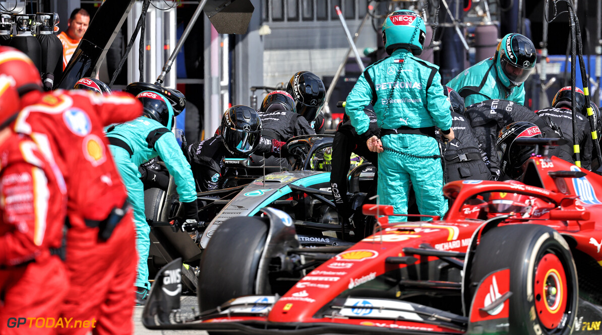 Formula One World Championship
Lewis Hamilton (GBR) Mercedes AMG F1 W15 makes a pit stop.

21.07.2024. Formula 1 World Championship, Rd 13, Hungarian Grand Prix, Budapest, Hungary, Race Day.

- www.xpbimages.com, EMail: requests@xpbimages.com (C) Copyright: Batchelor / XPB Images
Motor Racing - Formula One World Championship - Hungarian Grand Prix - Race Day - Budapest, Hungary
XPB Images
Budapest
Hungary

Formel1 Formel F1 Formula 1 Formula1 GP Grand Prix one Circuit H