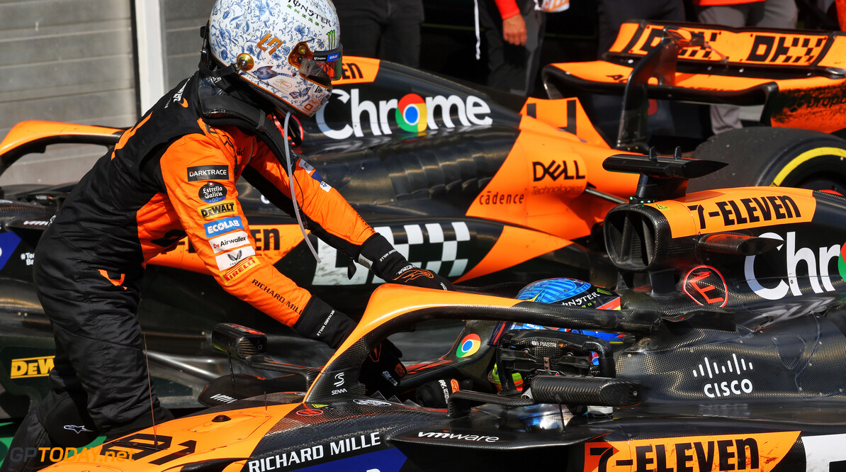 Formula One World Championship
Rew Oscar Piastri (AUS) McLaren MCL38 celebrates with second placed team mate Lando Norris (GBR) McLaren MCL38 in parc ferme.

21.07.2024. Formula 1 World Championship, Rd 13, Hungarian Grand Prix, Budapest, Hungary, Race Day.

- www.xpbimages.com, EMail: requests@xpbimages.com (C) Copyright: Batchelor / XPB Images
Motor Racing - Formula One World Championship - Hungarian Grand Prix - Race Day - Budapest, Hungary
XPB Images
Budapest
Hungary

Formel1 Formel F1 Formula 1 Formula1 GP Grand Prix one Circuit H