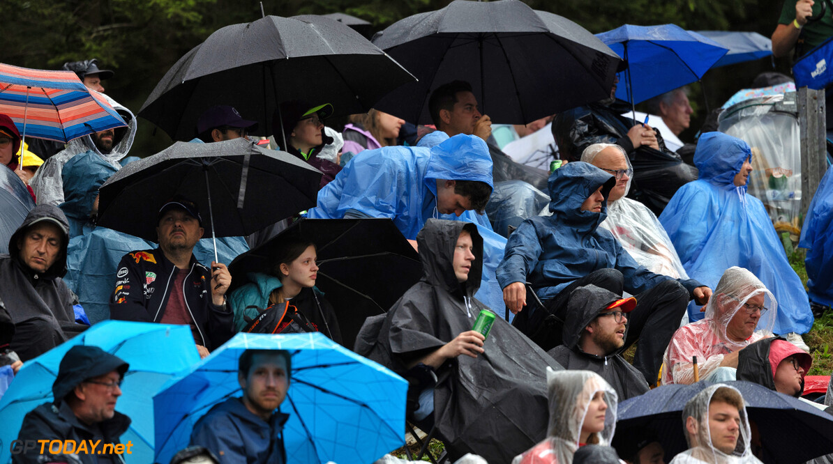 Formula One World Championship
Circuit atmosphere - fans.

27.07.2024. Formula 1 World Championship, Rd 14, Belgian Grand Prix, Spa Francorchamps, Belgium, Qualifying Day.

- www.xpbimages.com, EMail: requests@xpbimages.com (C) Copyright: Rew / XPB Images
Motor Racing - Formula One World Championship - Belgian Grand Prix - Qualifying Day - Spa Francorchamps, Belgium
XPB Images
Spa Francorchamps
Belgium

Formel1 Formel F1 Formula 1 Formula1 GP Grand Prix one Circuit d