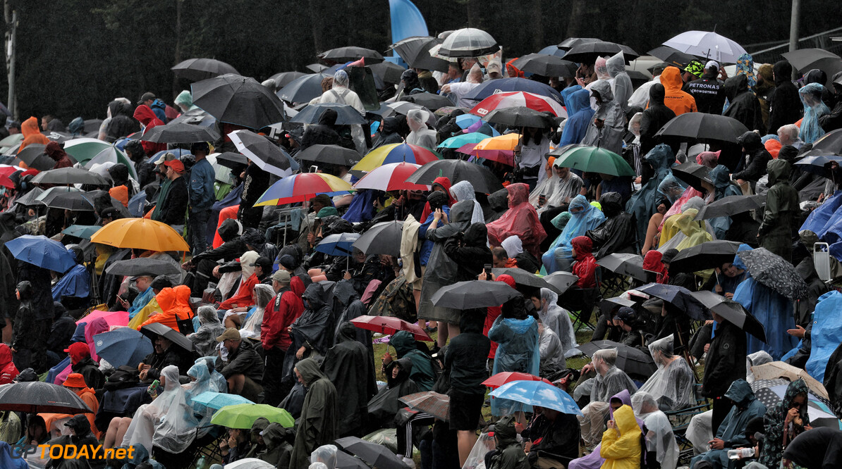 Formula One World Championship
Circuit atmosphere - fans in the rain.

27.07.2024. Formula 1 World Championship, Rd 14, Belgian Grand Prix, Spa Francorchamps, Belgium, Qualifying Day.

- www.xpbimages.com, EMail: requests@xpbimages.com (C) Copyright: Moy / XPB Images
Motor Racing - Formula One World Championship - Belgian Grand Prix - Qualifying Day - Spa Francorchamps, Belgium
XPB Images
Spa Francorchamps
Belgium

Formel1 Formel F1 Formula 1 Formula1 GP Grand Prix one Circuit d