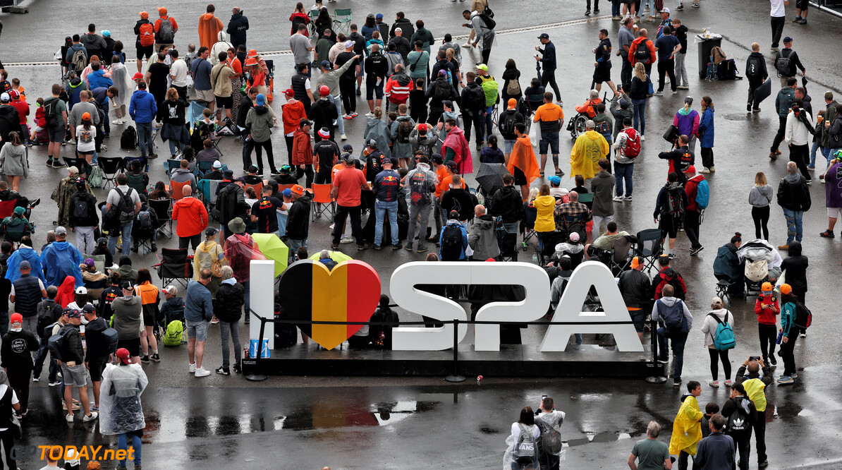 Formula One World Championship
Circuit atmosphere - fans.

27.07.2024. Formula 1 World Championship, Rd 14, Belgian Grand Prix, Spa Francorchamps, Belgium, Qualifying Day.

- www.xpbimages.com, EMail: requests@xpbimages.com (C) Copyright: Moy / XPB Images
Motor Racing - Formula One World Championship - Belgian Grand Prix - Qualifying Day - Spa Francorchamps, Belgium
XPB Images
Spa Francorchamps
Belgium

Formel1 Formel F1 Formula 1 Formula1 GP Grand Prix one Circuit d