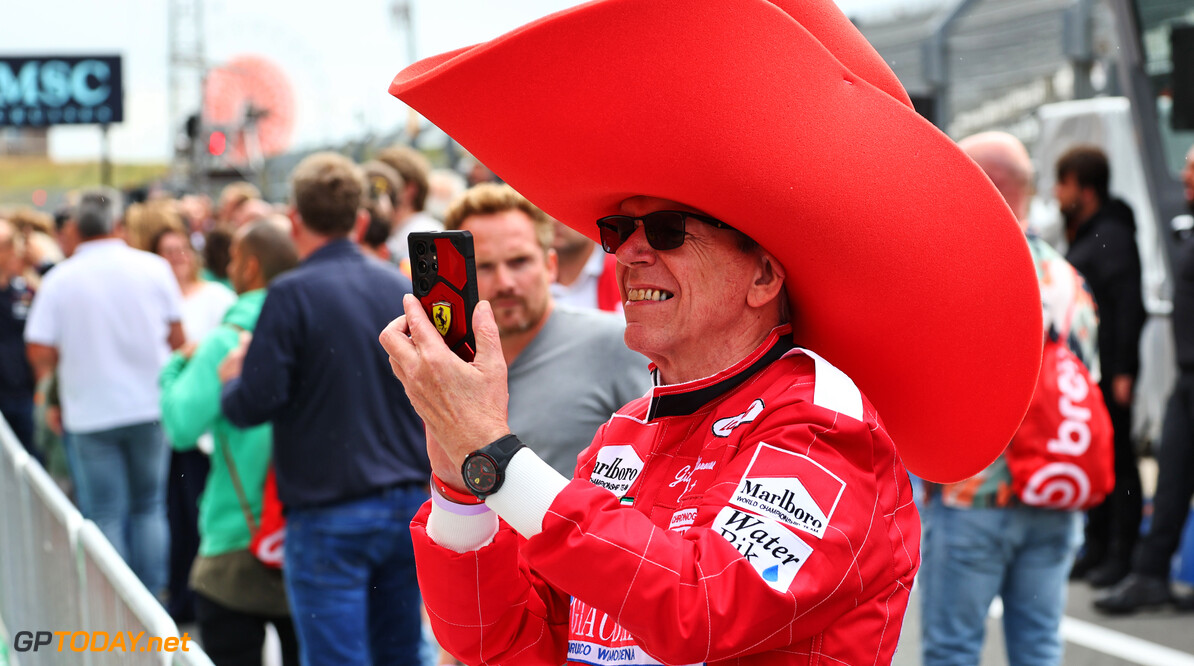 Formula One World Championship
Circuit atmosphere - fan with a large hat.

22.08.2024. Formula 1 World Championship, Rd 15, Dutch Grand Prix, Zandvoort, Netherlands, Preparation Day.

 - www.xpbimages.com, EMail: requests@xpbimages.com (C) Copyright: Coates / XPB Images
Motor Racing - Formula One World Championship - Dutch Grand Prix - Preparation Day - Zandvoort, Netherlands
XPB Images
Zandvoort
Netherlands

Formel1 Formel F1 Formula 1 Formula1 GP Grand Prix one Circuit Z