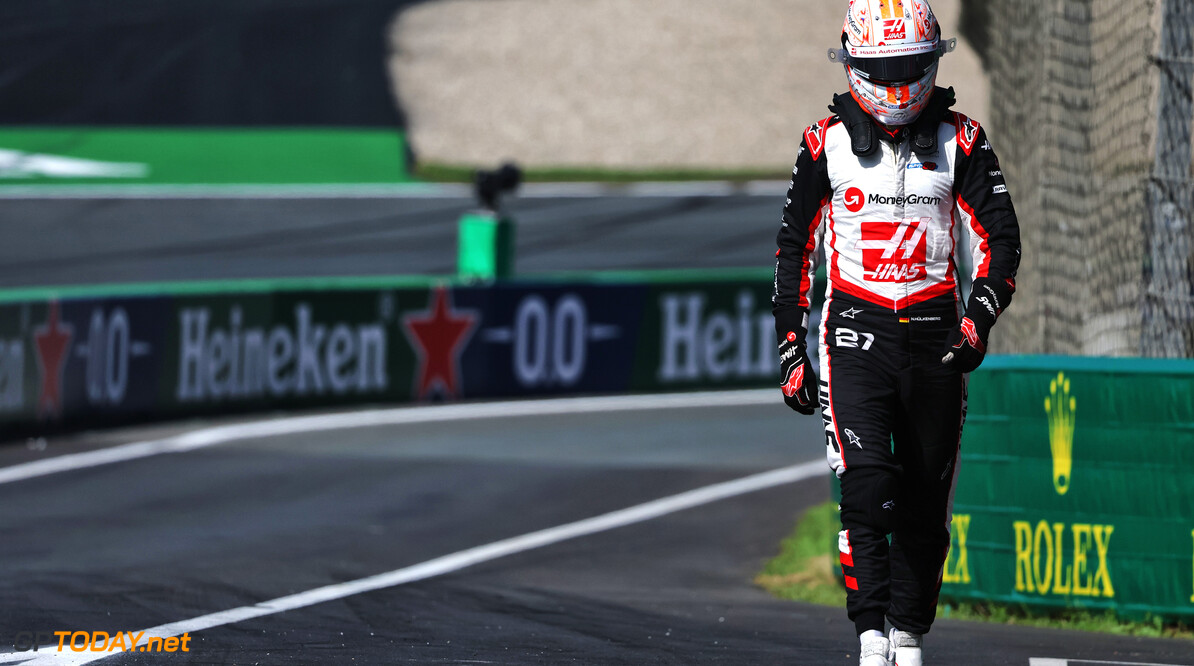 Formula One World Championship
Nico Hulkenberg (GER) Haas F1 Team walks back to the pits after he crashed in the second practice session.

23.08.2024. Formula 1 World Championship, Rd 15, Dutch Grand Prix, Zandvoort, Netherlands, Practice Day.

- www.xpbimages.com, EMail: requests@xpbimages.com (C) Copyright: Batchelor / XPB Images
Motor Racing - Formula One World Championship - Dutch Grand Prix - Practice Day - Zandvoort, Netherlands
XPB Images
Zandvoort
Netherlands

Formel1 Formel F1 Formula 1 Formula1 GP Grand Prix one Circuit Z