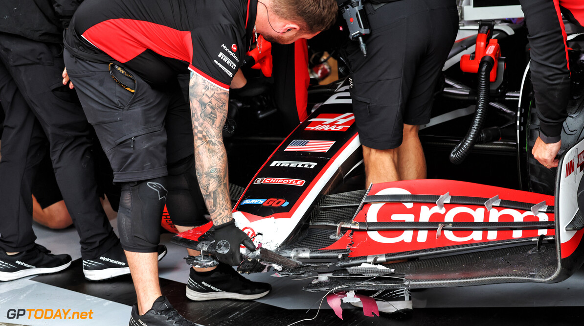 Formula One World Championship
Damaged nosecone and front wing of Nico Hulkenberg (GER) Haas VF-24 who crashed in the third practice session.

24.08.2024. Formula 1 World Championship, Rd 15, Dutch Grand Prix, Zandvoort, Netherlands, Qualifying Day.

- www.xpbimages.com, EMail: requests@xpbimages.com (C) Copyright: Batchelor / XPB Images
Motor Racing - Formula One World Championship - Dutch Grand Prix - Qualifying Day - Zandvoort, Netherlands
XPB Images
Zandvoort
Netherlands

Formel1 Formel F1 Formula 1 Formula1 GP Grand Prix one Circuit Z