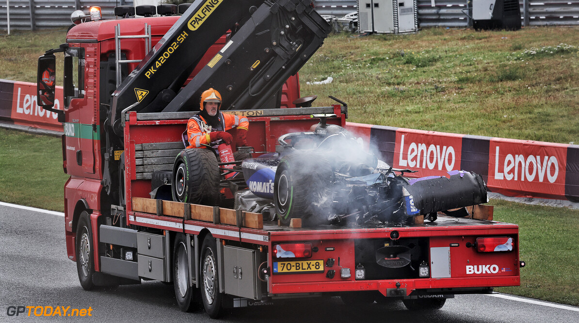 Formula One World Championship
The Williams Racing FW46 of Logan Sargeant (USA) Williams Racing FW46 is recovered back to the pits on the back of a truck after he crashed in the third practice session.

24.08.2024. Formula 1 World Championship, Rd 15, Dutch Grand Prix, Zandvoort, Netherlands, Qualifying Day.

- www.xpbimages.com, EMail: requests@xpbimages.com (C) Copyright: Moy / XPB Images
Motor Racing - Formula One World Championship - Dutch Grand Prix - Qualifying Day - Zandvoort, Netherlands
XPB Images
Zandvoort
Netherlands

Formel1 Formel F1 Formula 1 Formula1 GP Grand Prix one Circuit Z