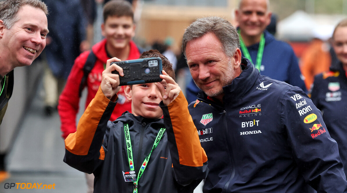 Formula One World Championship
Christian Horner (GBR) Red Bull Racing Team Principal with fans.

24.08.2024. Formula 1 World Championship, Rd 15, Dutch Grand Prix, Zandvoort, Netherlands, Qualifying Day.

- www.xpbimages.com, EMail: requests@xpbimages.com (C) Copyright: Moy / XPB Images
Motor Racing - Formula One World Championship - Dutch Grand Prix - Qualifying Day - Zandvoort, Netherlands
XPB Images
Zandvoort
Netherlands

Formel1 Formel F1 Formula 1 Formula1 GP Grand Prix one Circuit Z