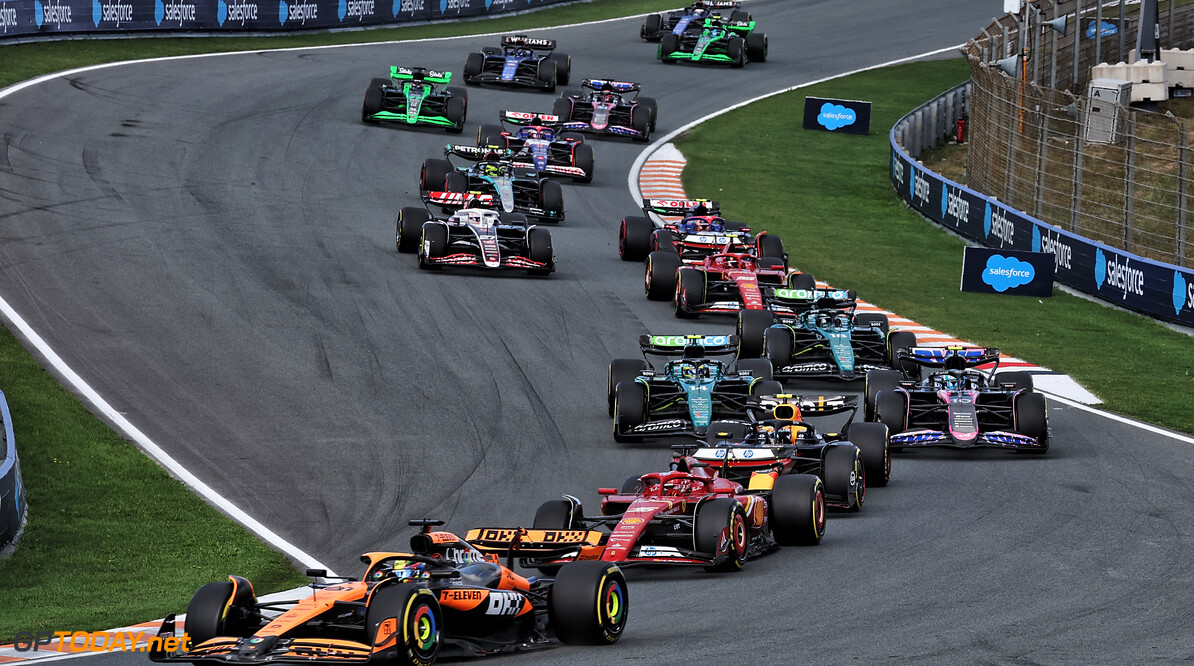 Formula One World Championship
Oscar Piastri (AUS) McLaren MCL38 at the start of the race.

25.08.2024. Formula 1 World Championship, Rd 15, Dutch Grand Prix, Zandvoort, Netherlands, Race Day.

- www.xpbimages.com, EMail: requests@xpbimages.com (C) Copyright: Moy / XPB Images
Motor Racing - Formula One World Championship - Dutch Grand Prix - Race Day - Zandvoort, Netherlands
XPB Images
Zandvoort
Netherlands

Formel1 Formel F1 Formula 1 Formula1 GP Grand Prix one Circuit Z