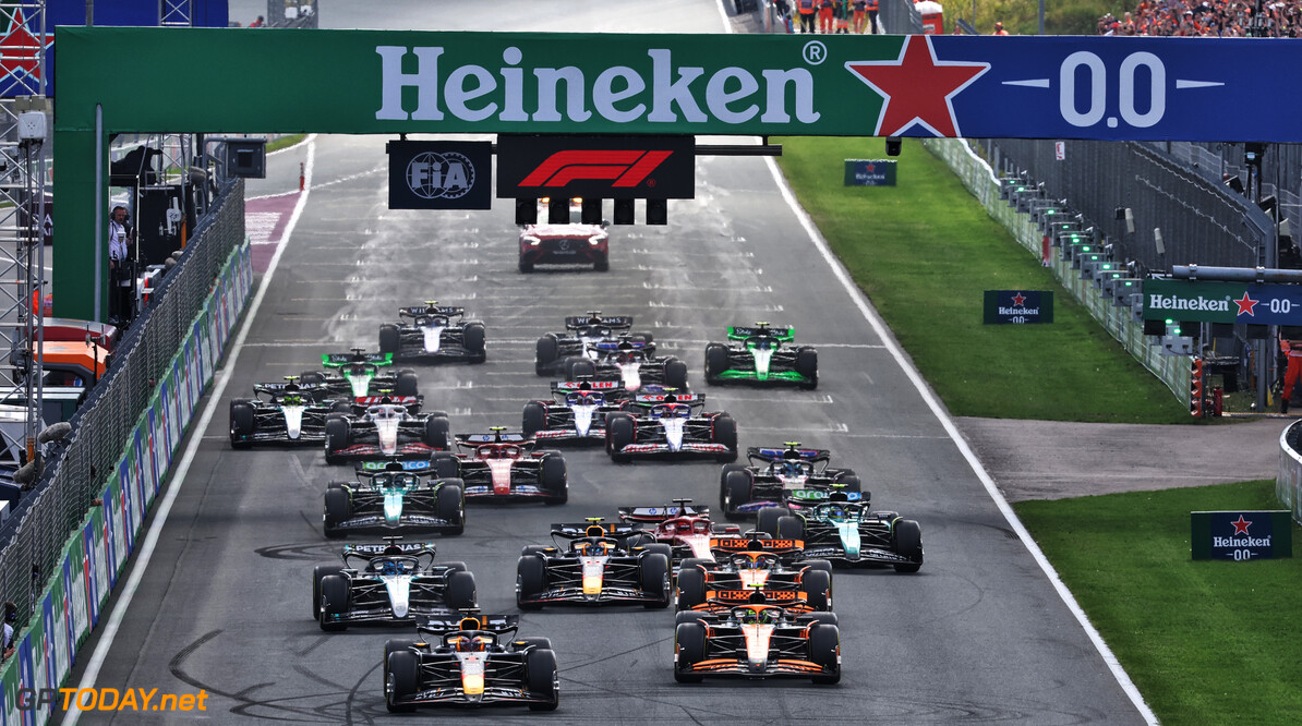 Formula One World Championship
Max Verstappen (NLD) Red Bull Racing RB20 leads Lando Norris (GBR) McLaren MCL38 at the start of the race.

25.08.2024. Formula 1 World Championship, Rd 15, Dutch Grand Prix, Zandvoort, Netherlands, Race Day.

- www.xpbimages.com, EMail: requests@xpbimages.com (C) Copyright: Batchelor / XPB Images
Motor Racing - Formula One World Championship - Dutch Grand Prix - Race Day - Zandvoort, Netherlands
XPB Images
Zandvoort
Netherlands

Formel1 Formel F1 Formula 1 Formula1 GP Grand Prix one Circuit Z