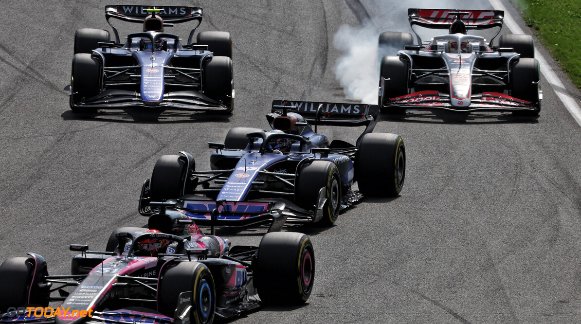 Formula One World Championship
Kevin Magnussen (DEN) Haas VF-24 locks up under braking.

25.08.2024. Formula 1 World Championship, Rd 15, Dutch Grand Prix, Zandvoort, Netherlands, Race Day.

- www.xpbimages.com, EMail: requests@xpbimages.com (C) Copyright: Batchelor / XPB Images
Motor Racing - Formula One World Championship - Dutch Grand Prix - Race Day - Zandvoort, Netherlands
XPB Images
Zandvoort
Netherlands

Formel1 Formel F1 Formula 1 Formula1 GP Grand Prix one Circuit Z