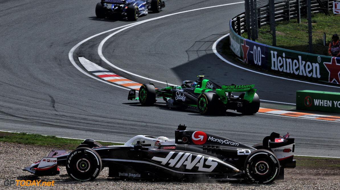 Formula One World Championship
Kevin Magnussen (DEN) Haas VF-24 runs off the circuit.

25.08.2024. Formula 1 World Championship, Rd 15, Dutch Grand Prix, Zandvoort, Netherlands, Race Day.

- www.xpbimages.com, EMail: requests@xpbimages.com (C) Copyright: Batchelor / XPB Images
Motor Racing - Formula One World Championship - Dutch Grand Prix - Race Day - Zandvoort, Netherlands
XPB Images
Zandvoort
Netherlands

Formel1 Formel F1 Formula 1 Formula1 GP Grand Prix one Circuit Z