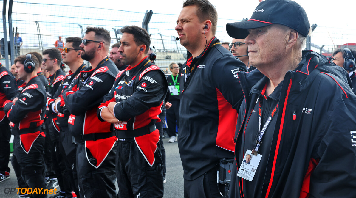 Formula One World Championship
Gene Haas (USA) Haas Automotion President with Haas F1 Team on the grid.

25.08.2024. Formula 1 World Championship, Rd 15, Dutch Grand Prix, Zandvoort, Netherlands, Race Day.

- www.xpbimages.com, EMail: requests@xpbimages.com (C) Copyright: Batchelor / XPB Images
Motor Racing - Formula One World Championship - Dutch Grand Prix - Race Day - Zandvoort, Netherlands
XPB Images
Zandvoort
Netherlands

Formel1 Formel F1 Formula 1 Formula1 GP Grand Prix one Circuit Z