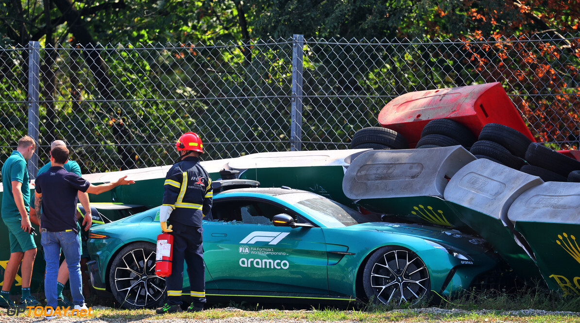 Formula One World Championship
The Aston Martin FIA Safety Car is extracated from the tyre barrier after it crashed at the Parabolica.

29.08.2024. Formula 1 World Championship, Rd 16, Italian Grand Prix, Monza, Italy, Preparation Day.

- www.xpbimages.com, EMail: requests@xpbimages.com (C) Copyright: XPB Images
Motor Racing - Formula One World Championship - Italian Grand Prix - Preparation Day - Monza, Italy
XPB Images
Monza
Italy

Formel1 Formel F1 Formula 1 Formula1 GP Grand Prix one Italy Ita