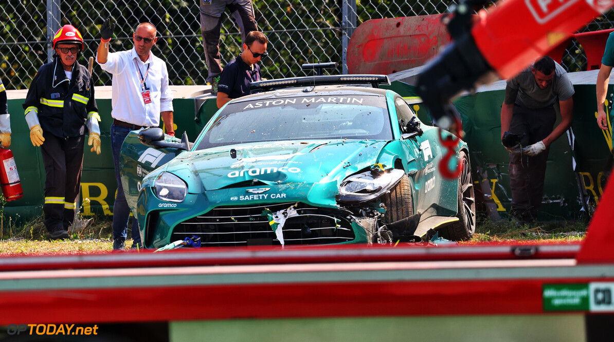 Formula One World Championship
The Aston Martin FIA Safety Car is extracated from the tyre barrier after it crashed at the Parabolica.

29.08.2024. Formula 1 World Championship, Rd 16, Italian Grand Prix, Monza, Italy, Preparation Day.

- www.xpbimages.com, EMail: requests@xpbimages.com (C) Copyright: XPB Images
Motor Racing - Formula One World Championship - Italian Grand Prix - Preparation Day - Monza, Italy
XPB Images
Monza
Italy

Formel1 Formel F1 Formula 1 Formula1 GP Grand Prix one Italy Ita