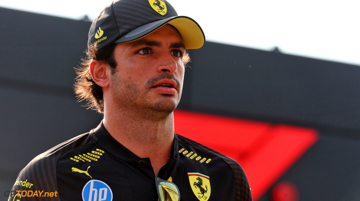 Briatore zet deur open voor Sainz: "Als hij in 2026 wil, zijn wij er"