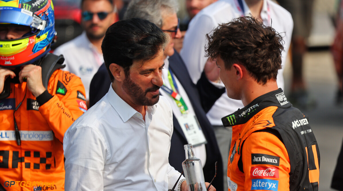 Formula One World Championship
(L to R): Mohammed Bin Sulayem (UAE) FIA President with Lando Norris (GBR) McLaren in parc ferme.

31.08.2024. Formula 1 World Championship, Rd 16, Italian Grand Prix, Monza, Italy, Qualifying Day.

- www.xpbimages.com, EMail: requests@xpbimages.com (C) Copyright: Batchelor / XPB Images
Motor Racing - Formula One World Championship - Italian Grand Prix - Qualifying Day - Monza, Italy
XPB Images
Monza
Italy

Formel1 Formel F1 Formula 1 Formula1 GP Grand Prix one Italy Ita