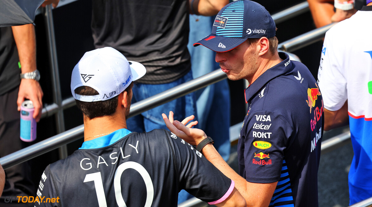 Formula One World Championship
(L to R): Pierre Gasly (FRA) Alpine F1 Team with Max Verstappen (NLD) Red Bull Racing on the drivers' parade.

01.09.2024. Formula 1 World Championship, Rd 16, Italian Grand Prix, Monza, Italy, Race Day.

- www.xpbimages.com, EMail: requests@xpbimages.com (C) Copyright: Batchelor / XPB Images
Motor Racing - Formula One World Championship - Italian Grand Prix - Race Day - Monza, Italy
XPB Images
Monza
Italy

Formel1 Formel F1 Formula 1 Formula1 GP Grand Prix Italy Italian