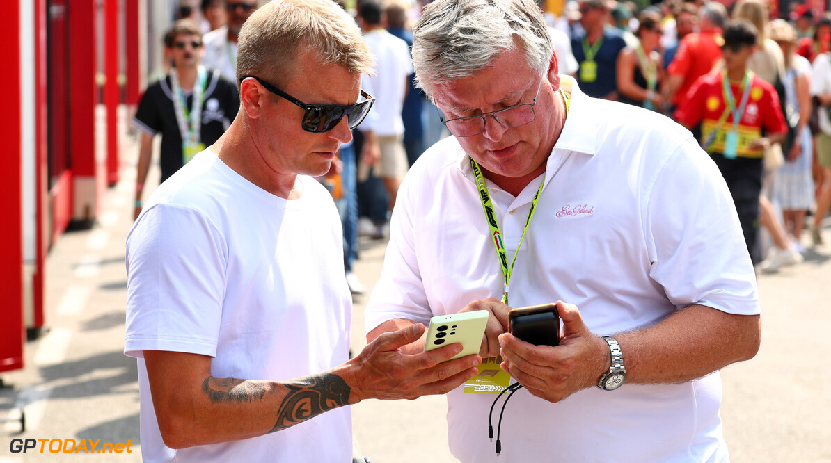 Formula One World Championship
(L to R): Kimi Raikkonen (FIN) with Otmar Szafnauer (USA).

31.08.2024. Formula 1 World Championship, Rd 16, Italian Grand Prix, Monza, Italy, Qualifying Day.

 - www.xpbimages.com, EMail: requests@xpbimages.com (C) Copyright: Coates / XPB Images
Motor Racing - Formula One World Championship - Italian Grand Prix - Qualifying Day - Monza, Italy
XPB Images
Monza
Italy

Formel1 Formel F1 Formula 1 Formula1 GP Grand Prix one Italy Ita