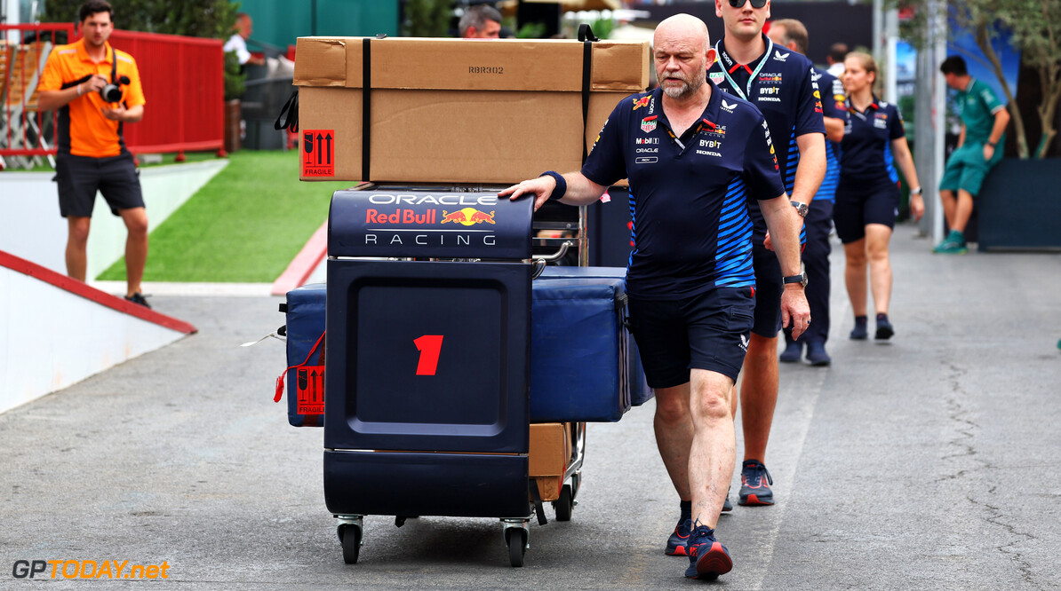 Formula One World Championship
Red Bull Racing mechanics in the paddock with freight.

13.09.2024. Formula 1 World Championship, Rd 17, Azerbaijan Grand Prix, Baku Street Circuit, Azerbaijan, Practice Day.

- www.xpbimages.com, EMail: requests@xpbimages.com (C) Copyright: Batchelor / XPB Images
Motor Racing - Formula One World Championship - Azerbaijan Grand Prix - Practice Day - Baku, Azerbaijan
XPB Images
Baku
Azerbaijan

Formel1 Formel F1 Formula 1 Formula1 GP Grand Prix one Circuit B