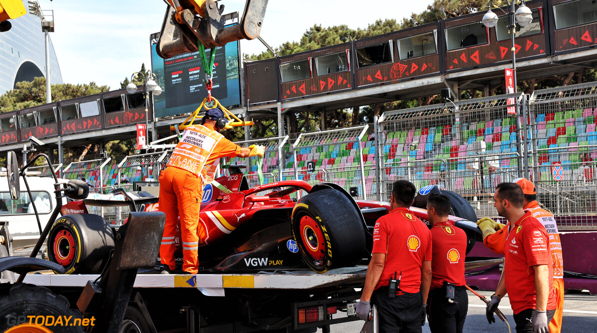 Formula One World Championship
The Ferrari SF-24 of Charles Leclerc (MON) Ferrari, who crashed in the first practice session, is recovered back to the pits on the back of a truck.

13.09.2024. Formula 1 World Championship, Rd 17, Azerbaijan Grand Prix, Baku Street Circuit, Azerbaijan, Practice Day.

- www.xpbimages.com, EMail: requests@xpbimages.com (C) Copyright: Batchelor / XPB Images
Motor Racing - Formula One World Championship - Azerbaijan Grand Prix - Practice Day - Baku, Azerbaijan
XPB Images
Baku
Azerbaijan

Formel1 Formel F1 Formula 1 Formula1 GP Grand Prix one Circuit B