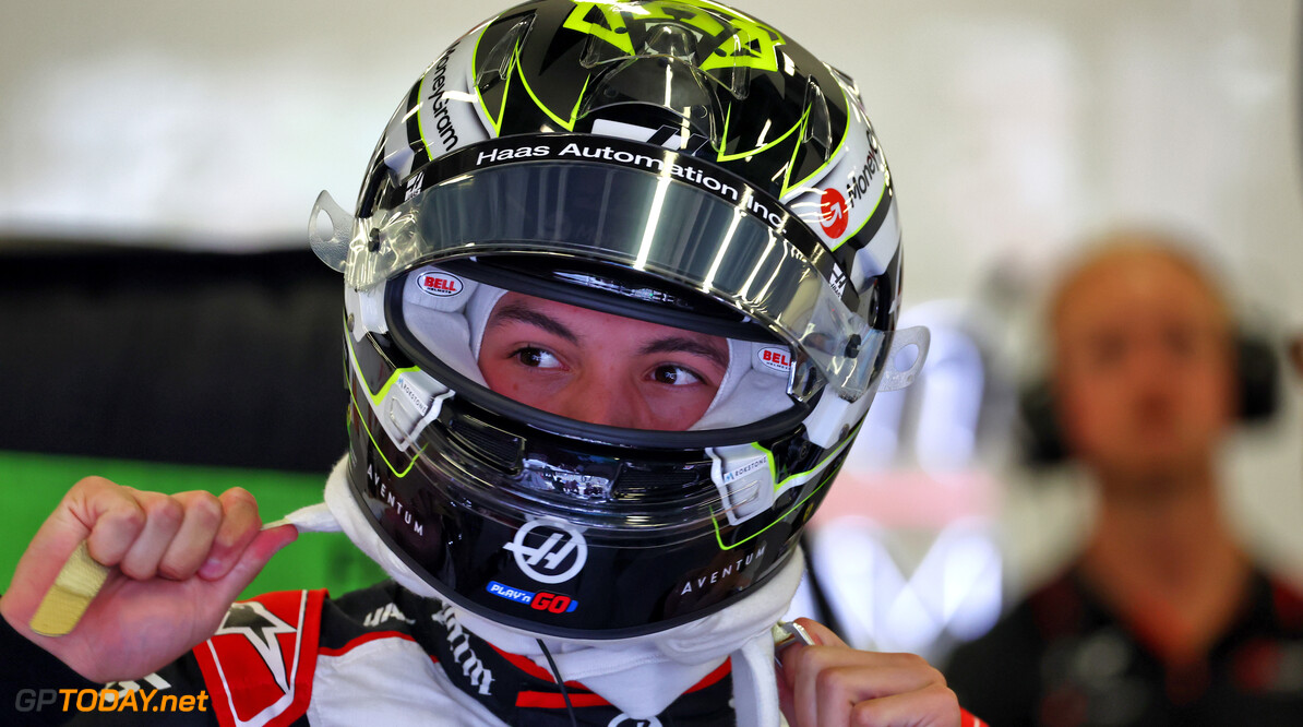 Formula One World Championship
Oliver Bearman (GBR) Haas F1 Team.

13.09.2024. Formula 1 World Championship, Rd 17, Azerbaijan Grand Prix, Baku Street Circuit, Azerbaijan, Practice Day.

 - www.xpbimages.com, EMail: requests@xpbimages.com (C) Copyright: Coates / XPB Images
Motor Racing - Formula One World Championship - Azerbaijan Grand Prix - Practice Day - Baku, Azerbaijan
XPB Images
Baku
Azerbaijan

Formel1 Formel F1 Formula 1 Formula1 GP Grand Prix one Circuit B