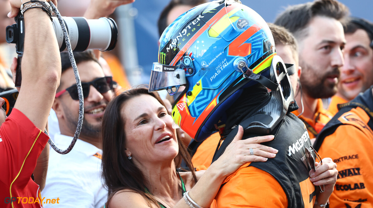 Formula One World Championship
Race winner Oscar Piastri (AUS) McLaren celebrates in parc ferme with his mother Nicole Piastri (AUS).
15.09.2024. Formula 1 World Championship, Rd 17, Azerbaijan Grand Prix, Baku Street Circuit, Azerbaijan, Race Day.
- www.xpbimages.com, EMail: requests@xpbimages.com (C) Copyright: Charniaux / XPB Images
Motor Racing - Formula One World Championship - Azerbaijan Grand Prix - Race Day - Baku, Azerbaijan
XPB Images
Baku
Azerbaijan

Formel1 Formel F1 Formula 1 Formula1 GP Grand Prix one Circuit Baku Azerbaijan Sunday September 15 09 9 2024 Podium Portrait