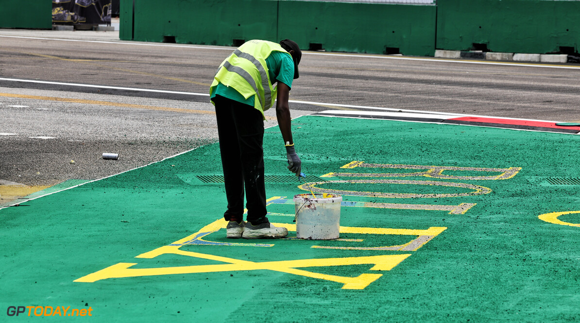 Formula One World Championship
Circuit atmosphere - track preparations.

19.09.2024. Formula 1 World Championship, Rd 18, Singapore Grand Prix, Marina Bay Street Circuit, Singapore, Preparation Day.

- www.xpbimages.com, EMail: requests@xpbimages.com (C) Copyright: Moy / XPB Images
Motor Racing - Formula One World Championship - Singapore Grand Prix - Preparation Day - Singapore, Singapore
XPB Images
Singapore
Singapore

Formel1 Formel F1 Formula 1 Formula1 GP Grand Prix one Marina Bay Street Circuit September Thursday Singapore 19 09 9 2024 Atmosphere