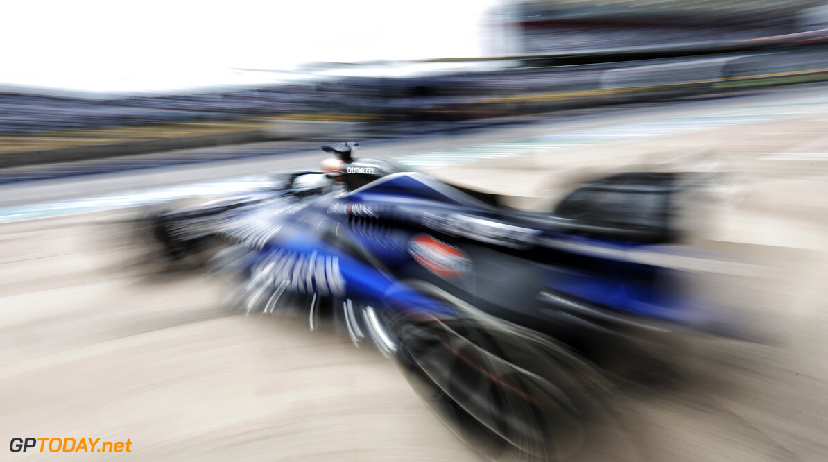 Formula One World Championship
Alexander Albon (THA) Williams Racing FW46 leaves the pits.

18.10.2024. Formula 1 World Championship, Rd 19, United States Grand Prix, Austin, Texas, USA, Sprint Qualifying Day

- www.xpbimages.com, EMail: requests@xpbimages.com (C) Copyright: Bearne / XPB Images
Motor Racing - Formula One World Championship - United States Grand Prix - Sprint Qualifying Day - Austin, USA
XPB Images
Austin
USA

Formel1 Formel F1 Formula 1 Formula1 GP Grand Prix one Circuit of The Americas COTA Texas USA United States of America Friday October 18 10 2024 Action Track Alex Albon