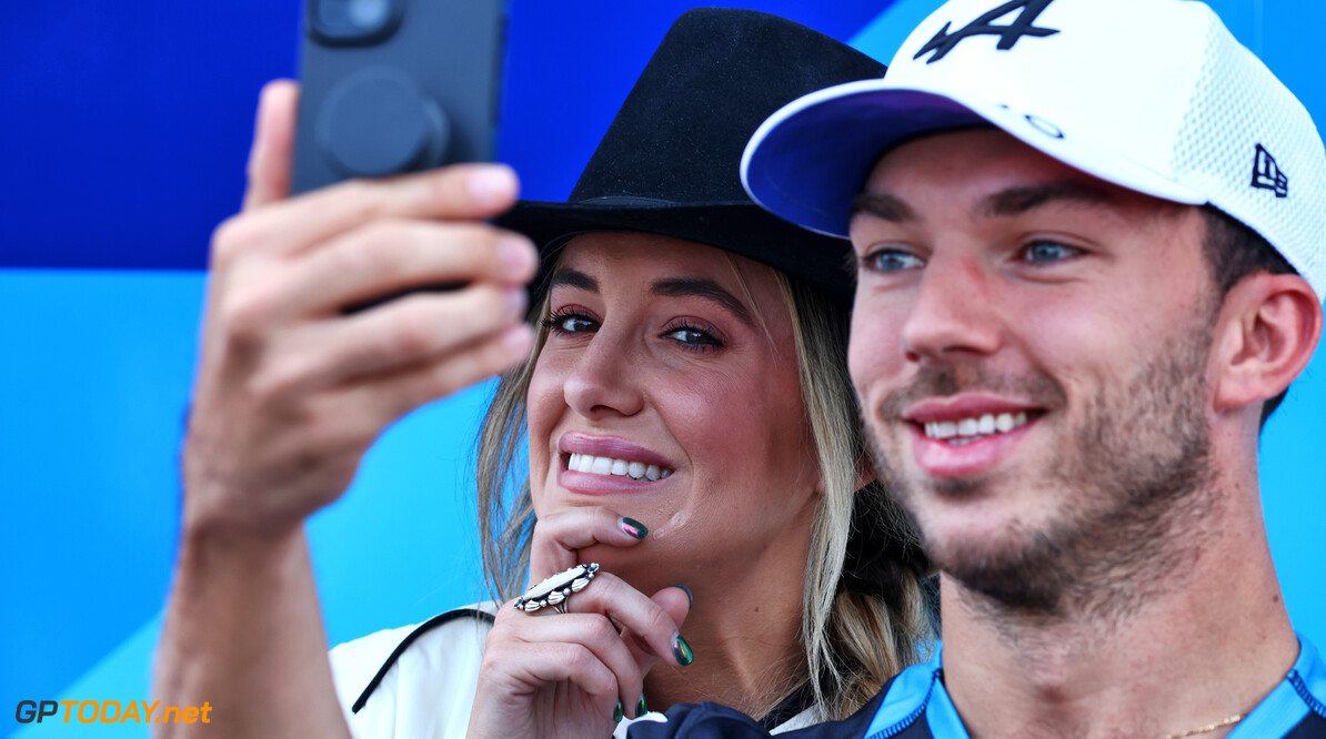 Formula One World Championship
Pierre Gasly (FRA) Alpine F1 Team with Lainey Wilson (USA) Singer.

17.10.2024. Formula 1 World Championship, Rd 19, United States Grand Prix, Austin, Texas, USA, Preparation Day.

 - www.xpbimages.com, EMail: requests@xpbimages.com (C) Copyright: Coates / XPB Images
Motor Racing - Formula One World Championship - United States Grand Prix - Preparation Day - Austin, USA
XPB Images
Austin
USA

Formel1 Formel F1 Formula 1 Formula1 GP Grand Prix one Circuit of The Americas Thursday COTA Texas USA United States of America October 17 10 2024