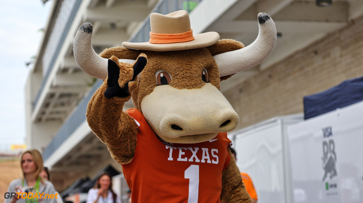 Formula One World Championship
Texas Longhorn mascot.

17.10.2024. Formula 1 World Championship, Rd 19, United States Grand Prix, Austin, Texas, USA, Preparation Day.

- www.xpbimages.com, EMail: requests@xpbimages.com (C) Copyright: Batchelor / XPB Images
Motor Racing - Formula One World Championship - United States Grand Prix - Preparation Day - Austin, USA
XPB Images
Austin
USA

Formel1 Formel F1 Formula 1 Formula1 GP Grand Prix one Circuit of The Americas Thursday COTA Texas USA United States of America October 17 10 2024