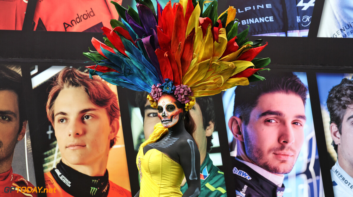 Formula One World Championship
Paddock atmosphere - Day of the Dead costume wearer.

24.10.2024. Formula 1 World Championship, Rd 20, Mexican Grand Prix, Mexico City, Mexico, Preparation Day.

- www.xpbimages.com, EMail: requests@xpbimages.com (C) Copyright: Moy / XPB Images
Motor Racing - Formula One World Championship - Mexican Grand Prix - Preparation Day - Mexico City, Mexico
XPB Images
Mexico City
Mexico

Formel1 Formel F1 Formula 1 Formula1 GP Grand Prix Thursday October Mexico Mexico City Mexican Autodromo Hermanos 24 10 2024 Atmosphere