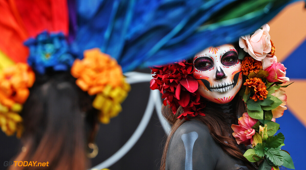 Formula One World Championship
Paddock atmosphere - Day of the Dead costume wearer.

24.10.2024. Formula 1 World Championship, Rd 20, Mexican Grand Prix, Mexico City, Mexico, Preparation Day.

 - www.xpbimages.com, EMail: requests@xpbimages.com (C) Copyright: Coates / XPB Images
Motor Racing - Formula One World Championship - Mexican Grand Prix - Preparation Day - Mexico City, Mexico
XPB Images
Mexico City
Mexico

Formel1 Formel F1 Formula 1 Formula1 GP Grand Prix Thursday October Mexico Mexico City Mexican Autodromo Hermanos 24 10 2024 Atmosphere