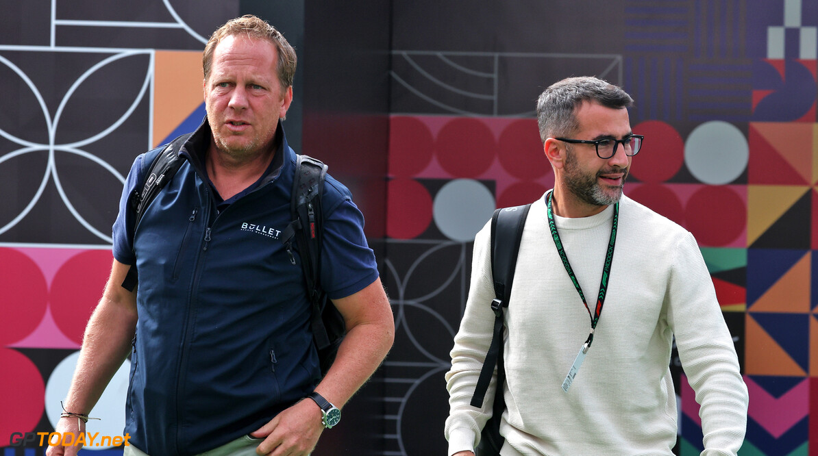 Formula One World Championship
Jamie Campbell-Walter (GBR) Bullet Sports Management, manager of Franco Colapinto (ARG) Williams Racing (Left).

25.10.2024. Formula 1 World Championship, Rd 20, Mexican Grand Prix, Mexico City, Mexico, Practice Day.

- www.xpbimages.com, EMail: requests@xpbimages.com (C) Copyright: Moy / XPB Images
Motor Racing - Formula One World Championship - Mexican Grand Prix - Practice Day - Mexico City, Mexico
XPB Images
Mexico City
Mexico

Formel1 Formel F1 Formula 1 Formula1 GP Grand Prix October Mexico Mexico City Mexican Autodromo Hermanos Friday 25 10 2024 Portrait