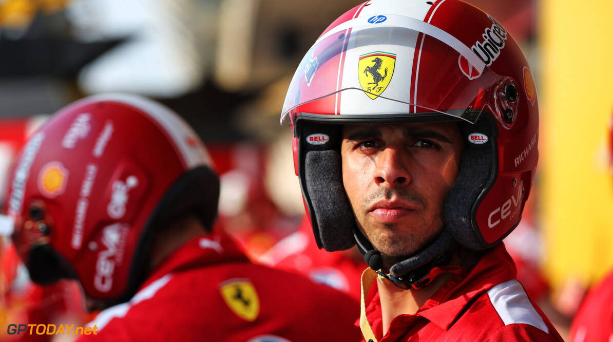 Formula One World Championship
Ferrari mechanics.

12.04.2025. Formula 1 World Championship, Rd 4, Bahrain Grand Prix, Sakhir, Bahrain, Qualifying Day.

- www.xpbimages.com, EMail: requests@xpbimages.com (C) Copyright: Batchelor / XPB Images
Motor Racing - Formula One World Championship - Bahrain Grand Prix - Qualifying Day - Sakhir, Bahrain
xpbimages.com
Sakhir
Bahrain

Formel1 Formel F1 Formula 1 Formula1 GP Grand Prix one Bahrain International Circuit BIC Manama Bahrain Sakhir Saturday April 12 04 4 2025 Practice Portrait