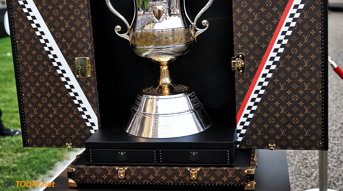 Formula One World Championship
The winners' trophy on the grid.

13.04.2025. Formula 1 World Championship, Rd 4, Bahrain Grand Prix, Sakhir, Bahrain, Race Day.

- www.xpbimages.com, EMail: requests@xpbimages.com (C) Copyright: Batchelor / XPB Images
Motor Racing - Formula One World Championship - Bahrain Grand Prix - Race Day - Sakhir, Bahrain
xpbimages.com
Sakhir
Bahrain

Formel1 Formel F1 Formula 1 Formula1 GP Grand Prix one Bahrain International Circuit BIC Manama Bahrain Sakhir Sunday April 13 04 4 2025 Grid Portrait
