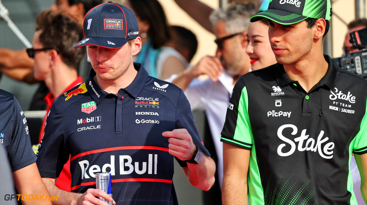 Formula One World Championship
(L to R): Max Verstappen (NLD) Red Bull Racing with Gabriel Bortoleto (BRA) Sauber on the drivers' parade.

13.04.2025. Formula 1 World Championship, Rd 4, Bahrain Grand Prix, Sakhir, Bahrain, Race Day.

- www.xpbimages.com, EMail: requests@xpbimages.com (C) Copyright: Batchelor / XPB Images
Motor Racing - Formula One World Championship - Bahrain Grand Prix - Race Day - Sakhir, Bahrain
xpbimages.com
Sakhir
Bahrain

Formel1 Formel F1 Formula 1 Formula1 GP Grand Prix one Bahrain International Circuit BIC Manama Bahrain Sakhir Sunday April 13 04 4 2025 Portrait Stake F1 Team Kick Sauber