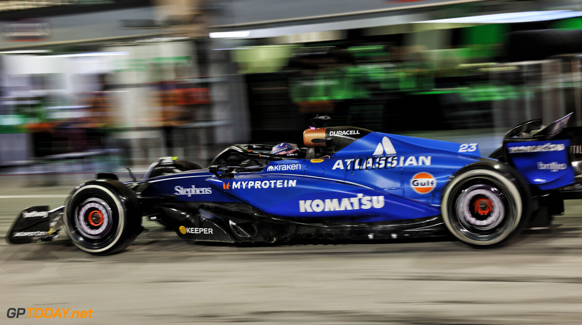 Formula One World Championship
Alexander Albon (THA) Atlassian Williams Racing FW47 makes a pit stop.

13.04.2025. Formula 1 World Championship, Rd 4, Bahrain Grand Prix, Sakhir, Bahrain, Race Day.

- www.xpbimages.com, EMail: requests@xpbimages.com (C) Copyright: Bearne / XPB Images
Motor Racing - Formula One World Championship - Bahrain Grand Prix - Race Day - Sakhir, Bahrain
xpbimages.com
Sakhir
Bahrain

Formel1 Formel F1 Formula 1 Formula1 GP Grand Prix one Bahrain International Circuit BIC Manama Bahrain Sakhir Sunday April 13 04 4 2025 Race Action Track Pit Stop Pitstop Alex Albon