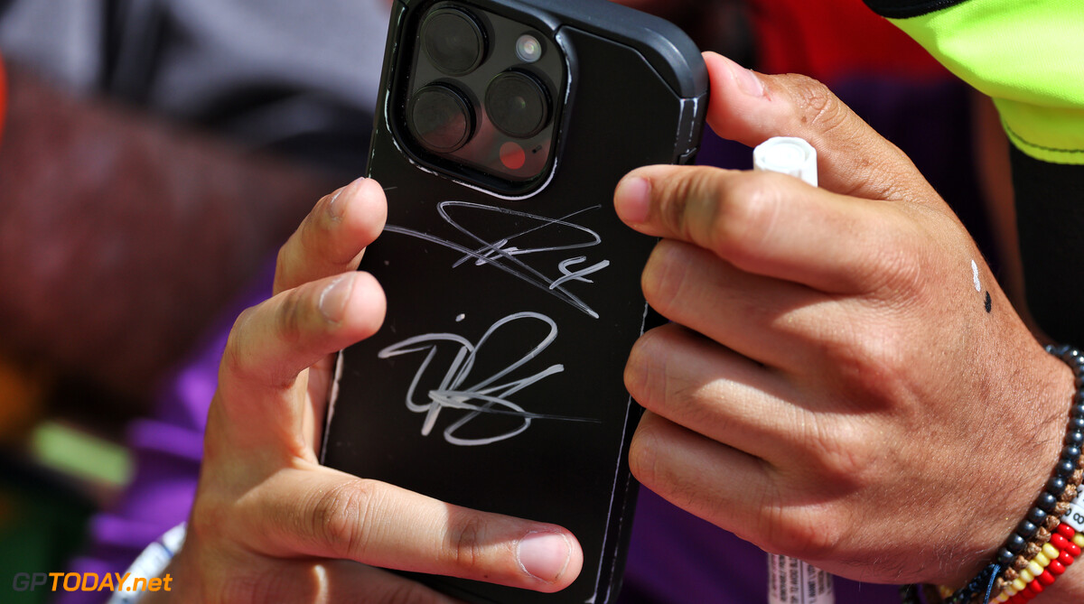 Formula One World Championship
Circuit atmosphere - fans' signed mobile phone case.

03.07.2025. Formula 1 World Championship, Rd 12, British Grand Prix, Silverstone, England, Preparation Day.

- www.xpbimages.com, EMail: requests@xpbimages.com (C) Copyright: Moy / XPB Images
Motor Racing - Formula One World Championship - British Grand Prix - Preparation Day - Silverstone, England
XPB Images
Silverstone
England

July Formel1 Formel F1 Formula 1 Formula1 GP Grand Prix one Thursday Circuit Silverstone England Britain British United Kingdom UK 03 3 07 7 2025 Crowd Fans Spectators Audience Banner Atmosphere