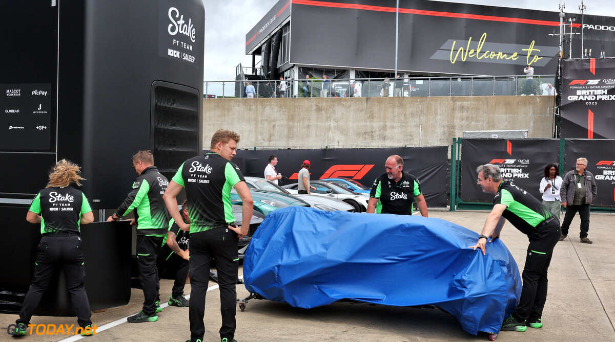 Formula One World Championship
Sauber in the paddock.

05.07.2025. Formula 1 World Championship, Rd 12, British Grand Prix, Silverstone, England, Qualifying Day.

- www.xpbimages.com, EMail: requests@xpbimages.com (C) Copyright: Moy / XPB Images
Motor Racing - Formula One World Championship - British Grand Prix - Qualifying Day - Silverstone, England
XPB Images
Silverstone
England

July Formel1 Formel F1 Formula 1 Formula1 GP Grand Prix one Circuit Silverstone England Britain British United Kingdom UK Saturday 05 5 07 7 2025 Portrait Stake F1 Team Kick Sauber