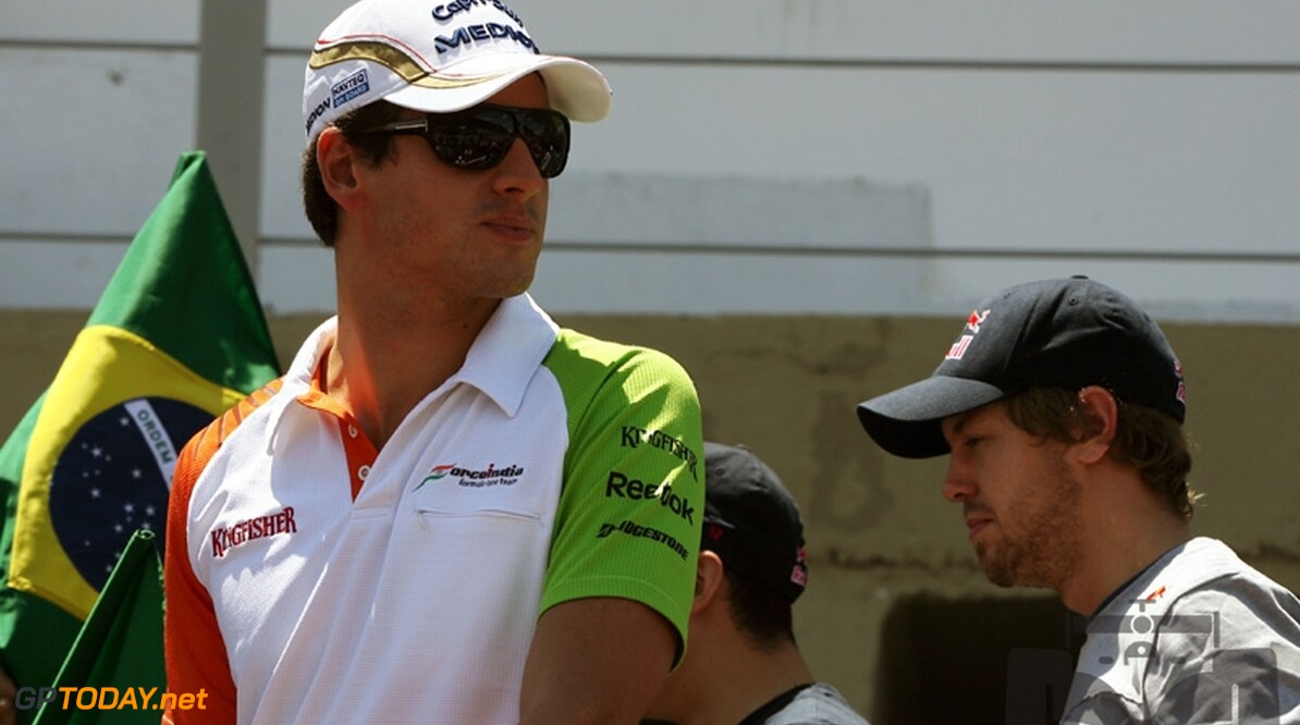 Adrian Sutil mikt met Force India op top tien in Bahrein