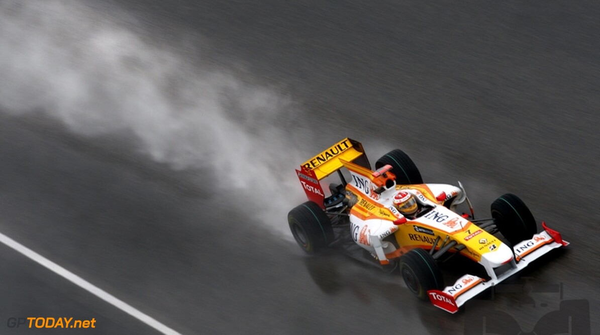 Alonso: "Renault kan zich nog in titelgevecht mengen"