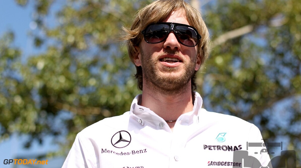Heidfeld wil weer racen en staat voor vertrek bij Mercedes GP