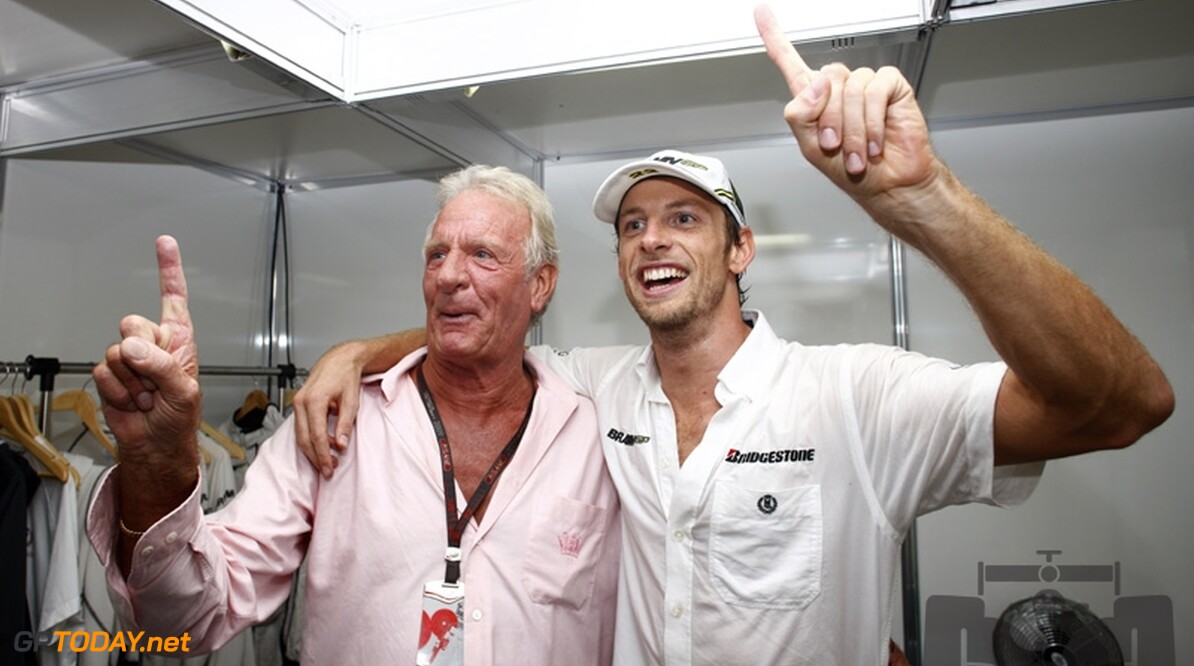 Kampioen Jenson Button wil succesjaar in stijl afsluiten