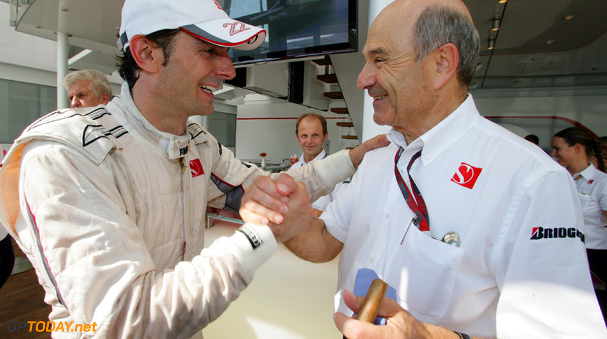 Hamilton adviseert McLaren om De la Rosa terug te halen als tester