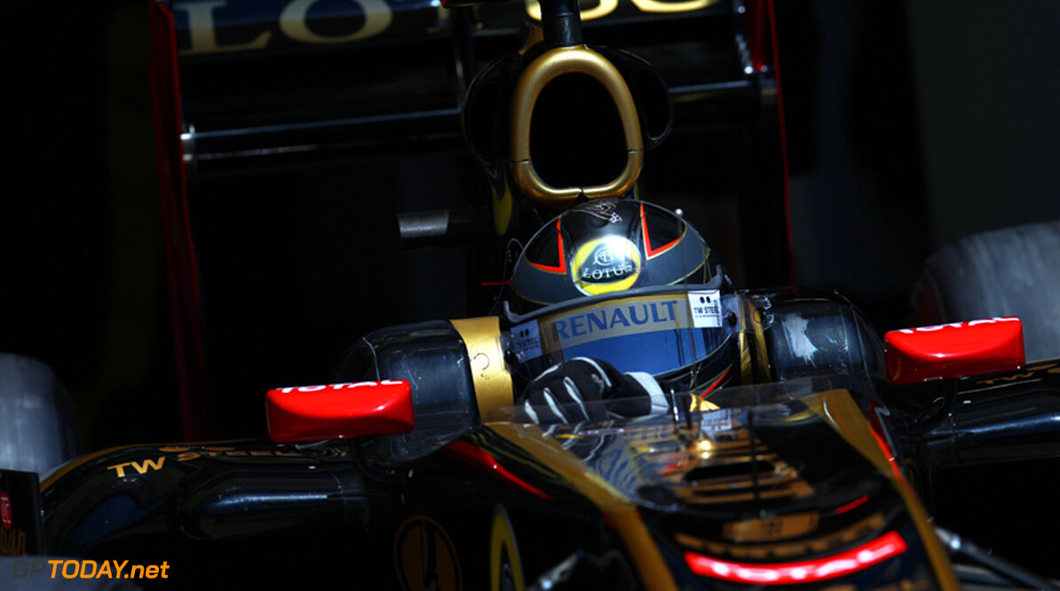 Lotus Renault GP pakt handschoen op in strijd tegen Mercedes GP
