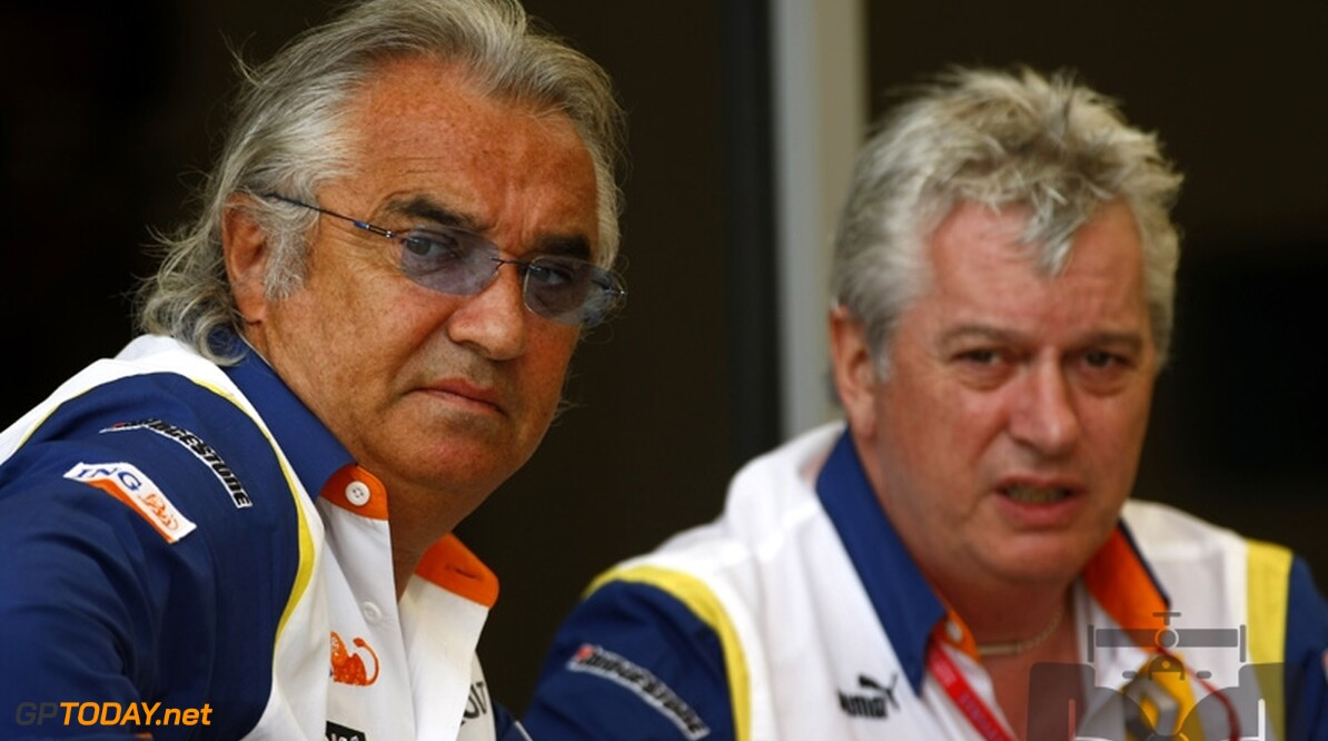 Briatore en Symonds per direct weg bij Renault