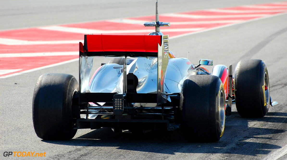 McLaren bindt in en grijpt terug naar conventionele uitlaten