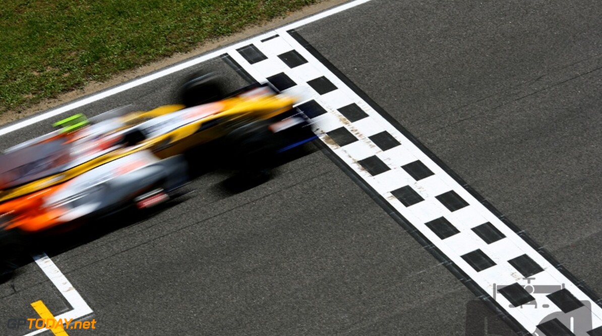 Renault zet Nelson Piquet Jr op scherp